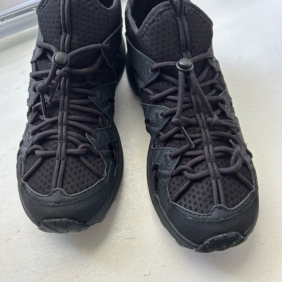 Sturdy Merrell Water Shoes - Picture 3 of 5